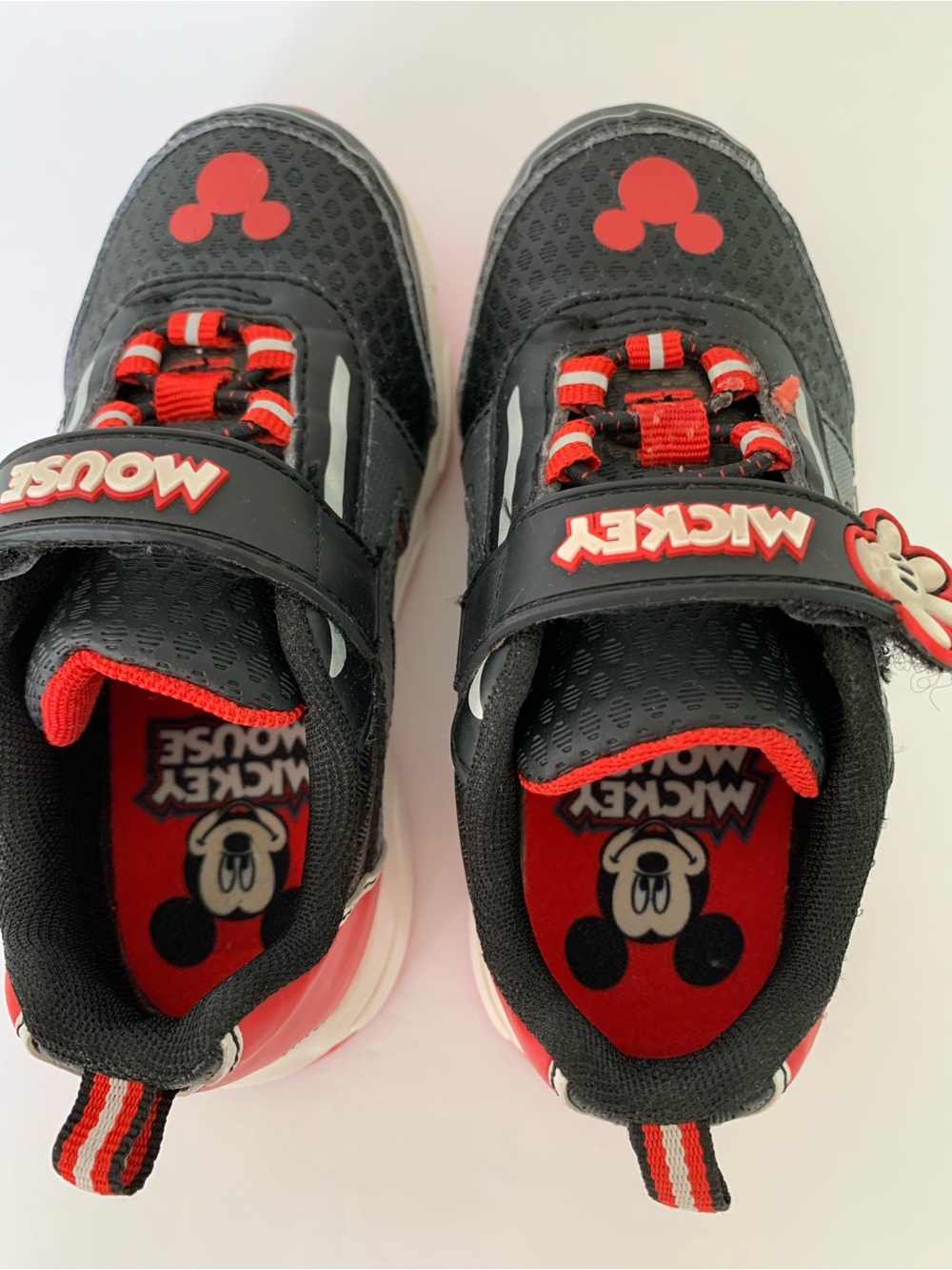 Disney Mickey Mouse Boys Light-Up Hook & Loop Sneakers Black/Red US 9 M - Picture 4 of 7